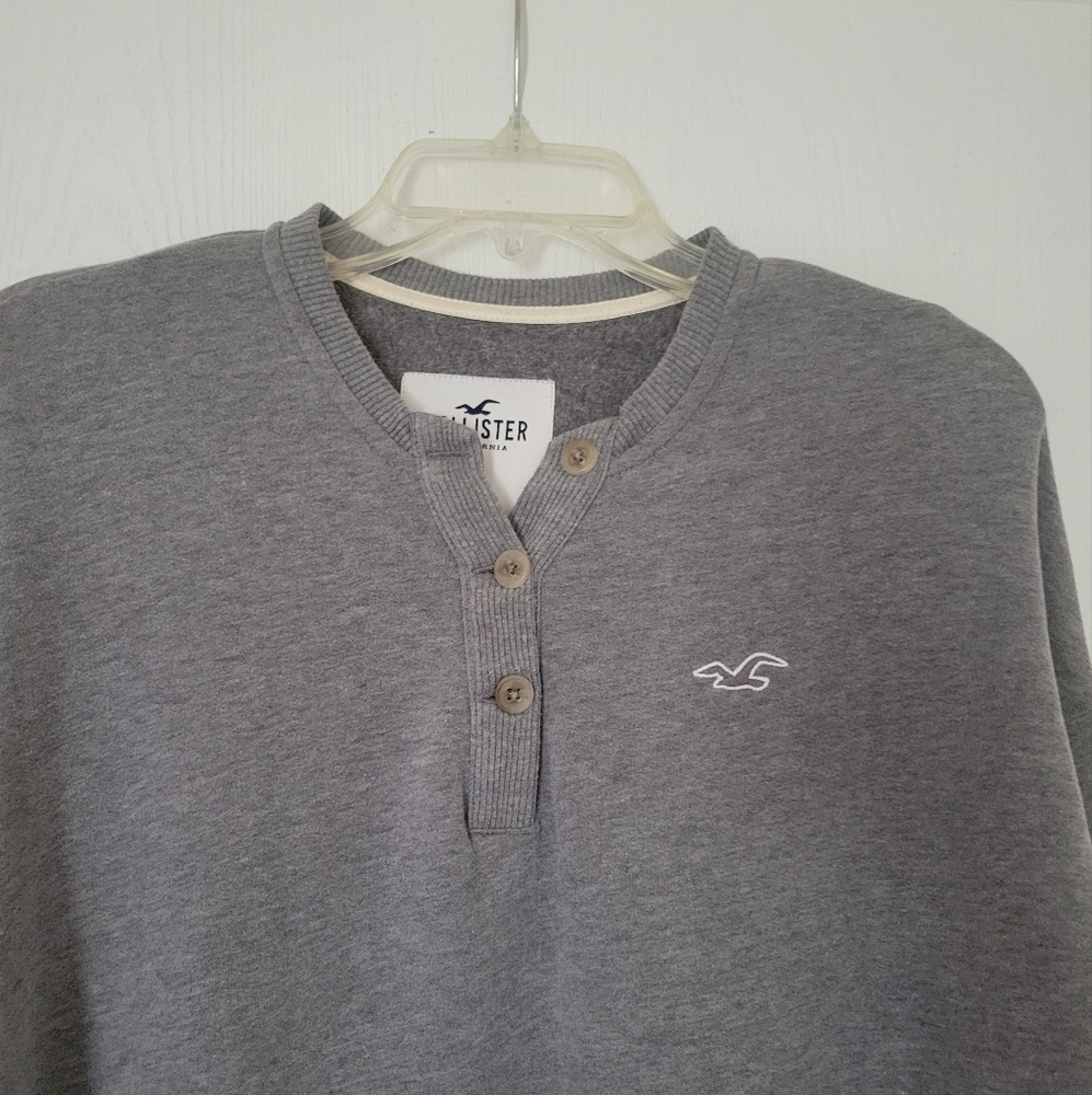 🟣Hollister long sleeve shirt - Picture 2 of 4